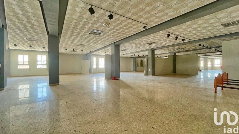 Kaupallinen myytävänä paikassa Pego mukana 
autotalli - 576 000 € (Ref: 10095544)