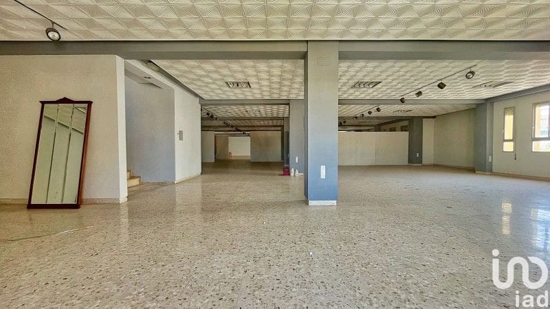 Kaupallinen myytävänä paikassa Pego mukana 
autotalli - 576 000 € (Ref: 10095544)