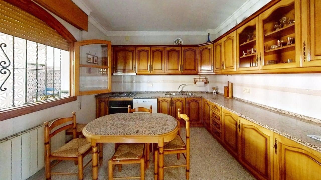 4 sovrum Hus till salu i Pinos Puente med pool garage - 275 000 € (Ref: 10097450)
