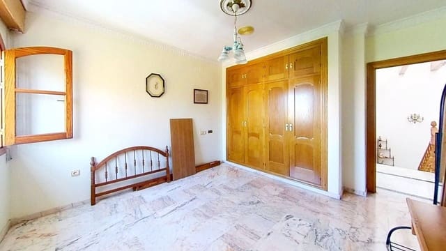 4 sovrum Hus till salu i Pinos Puente med pool garage - 275 000 € (Ref: 10097450)