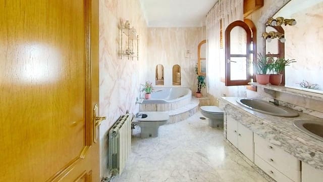 4 sovrum Hus till salu i Pinos Puente med pool garage - 275 000 € (Ref: 10097450)
