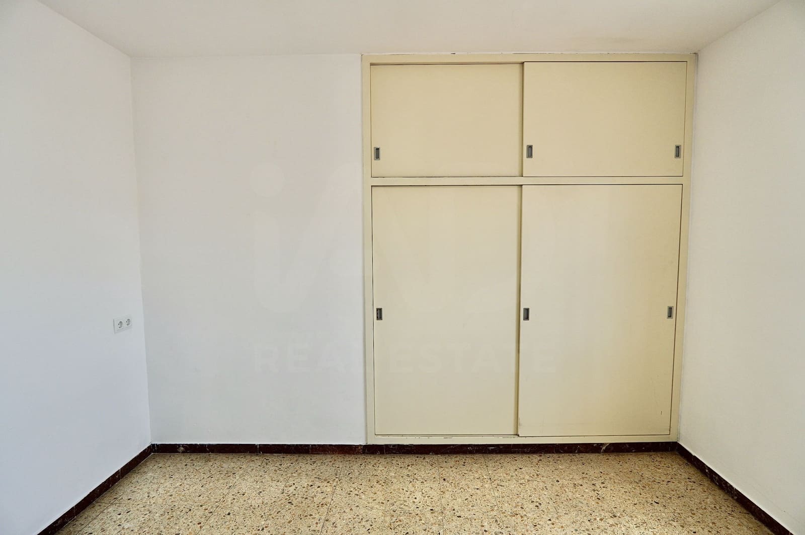3 sovrum Takvåning till salu i Badalona - 285 000 € (Ref: 10097454)