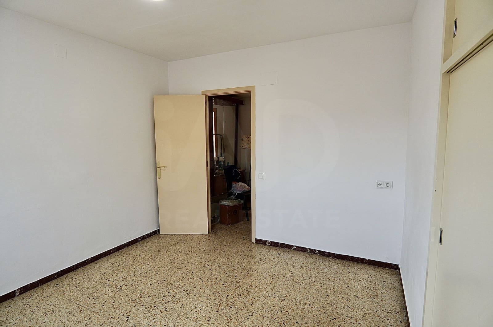 3 sovrum Takvåning till salu i Badalona - 285 000 € (Ref: 10097454)