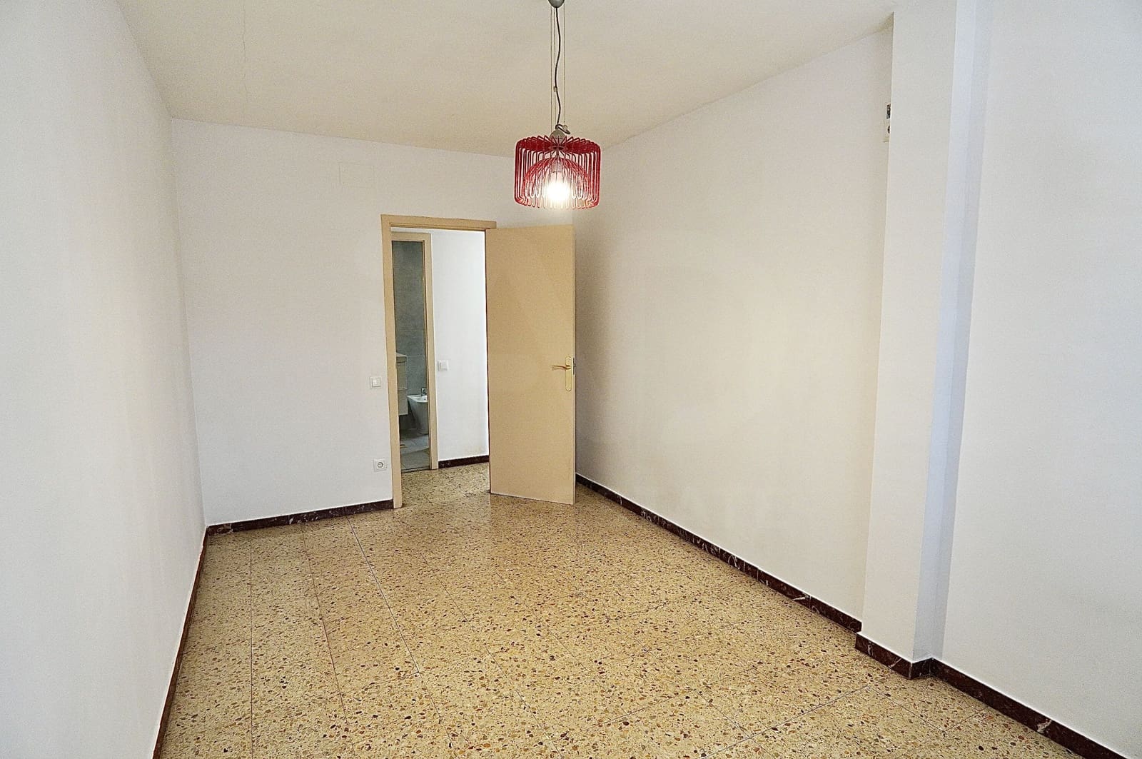 3 sovrum Takvåning till salu i Badalona - 285 000 € (Ref: 10097454)