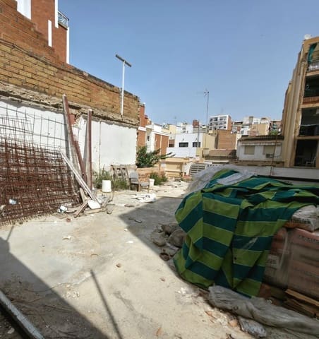 Teren niezagospodarowany na sprzedaż w Badalona - 149 000 € (Ref: 10097458)