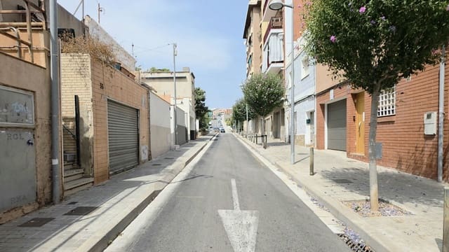 Teren niezagospodarowany na sprzedaż w Badalona - 149 000 € (Ref: 10097458)