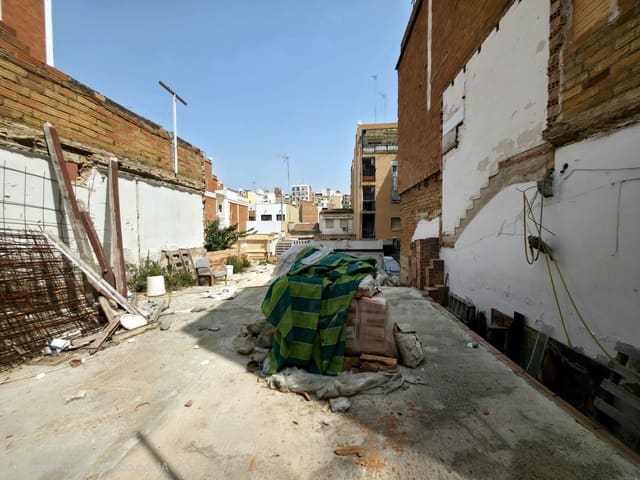 Teren niezagospodarowany na sprzedaż w Badalona - 149 000 € (Ref: 10097458)