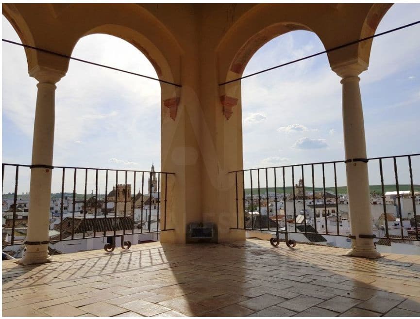 6 bedroom Townhouse for sale in Ecija with garage - € 120,000 (Ref: 10098985)