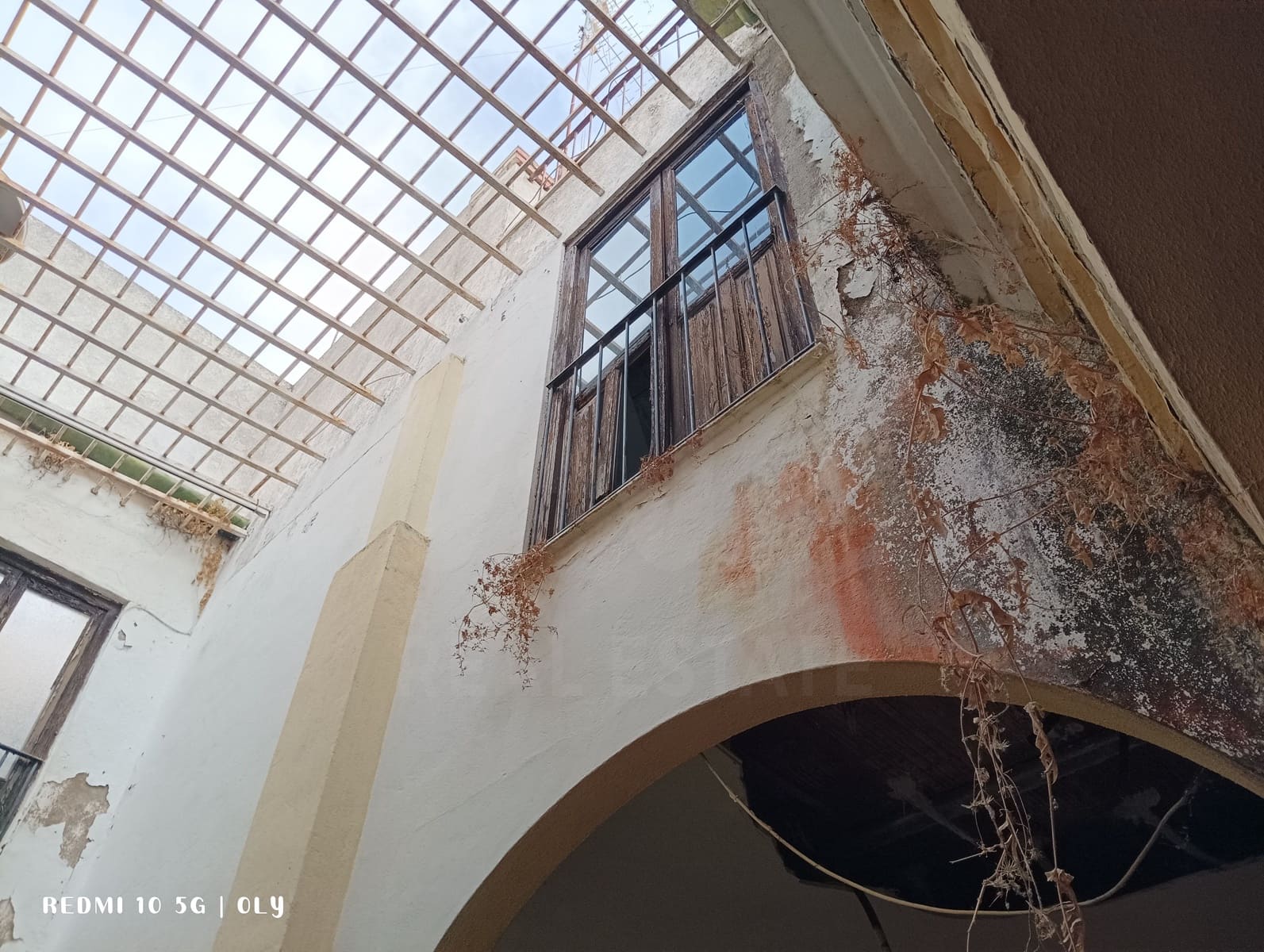6 bedroom Townhouse for sale in Ecija with garage - € 120,000 (Ref: 10098985)