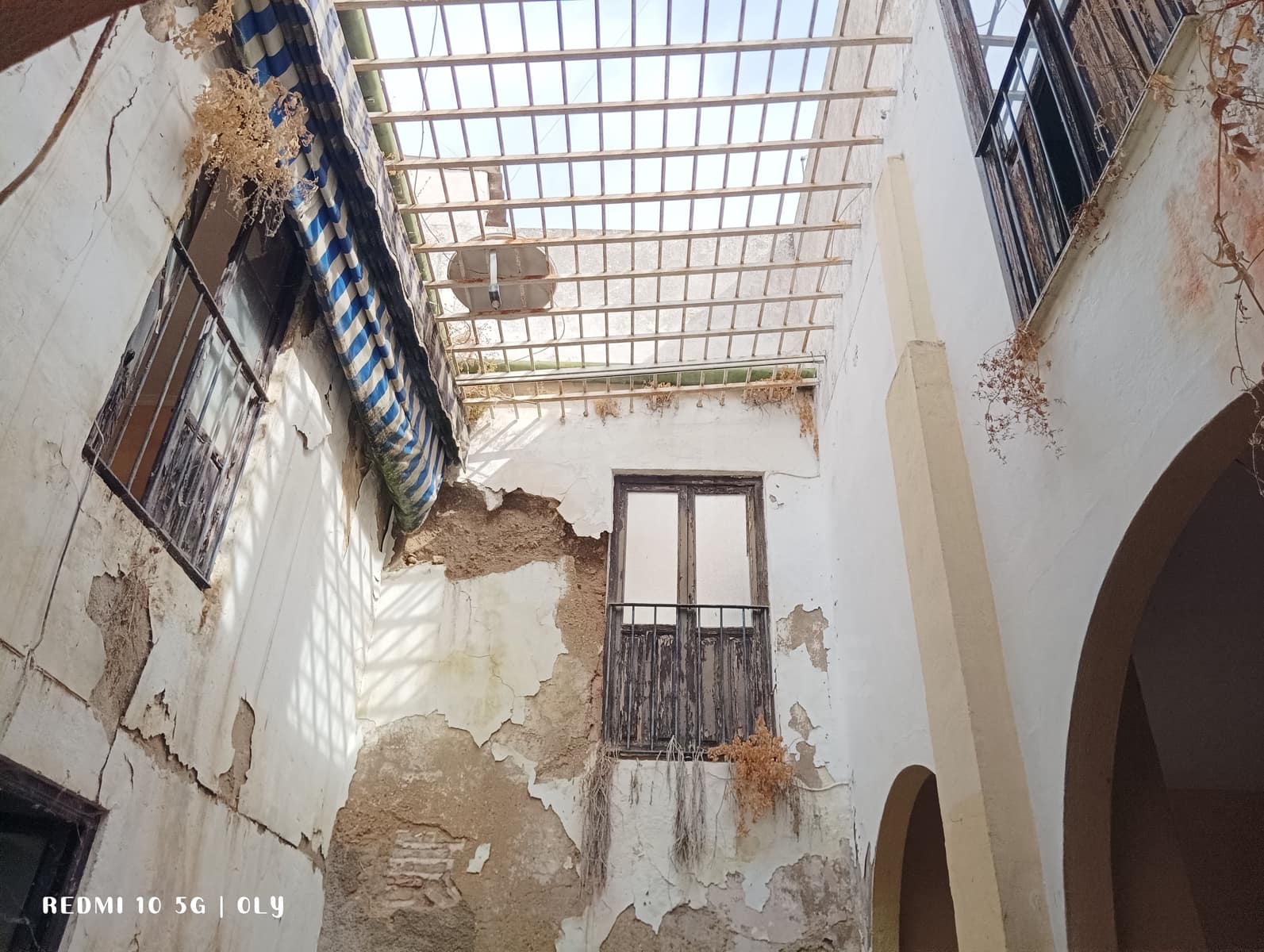 6 bedroom Townhouse for sale in Ecija with garage - € 120,000 (Ref: 10098985)