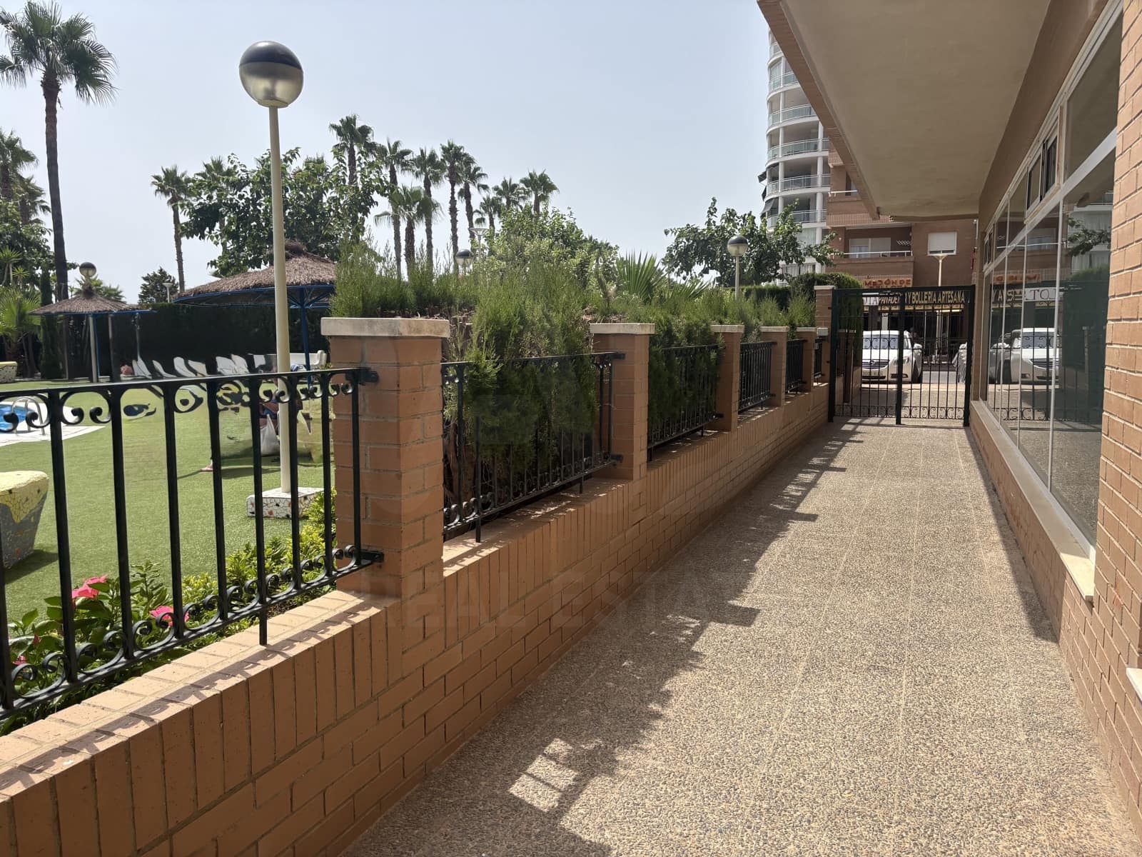 Apartamento de 2 habitaciones en Oropesa  en venta con piscina garaje - 179.000 € (Ref: 10098986)