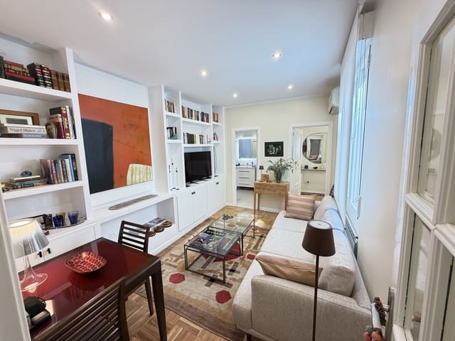2 soverom Leilighet til salgs i Castellana, Madrid by - € 629 000 (Ref: 10098990)