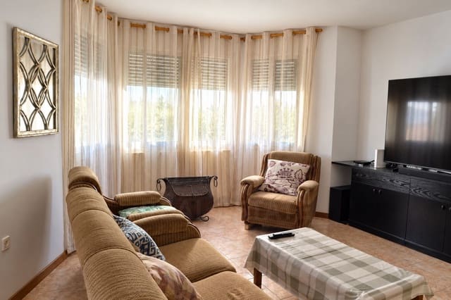 4 soverom Hus til salgs i Vinaròs med garasje - € 279 000 (Ref: 10098993)