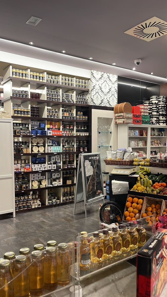 Local Comercial en Vitoria-Gasteiz en venta - 450.000 € (Ref: 10098998)