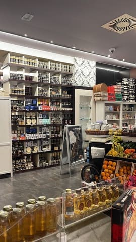 Local Comercial en Vitoria-Gasteiz en venta - 450.000 € (Ref: 10098998)