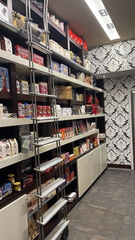 Local Comercial en Vitoria-Gasteiz en venta - 450.000 € (Ref: 10098998)