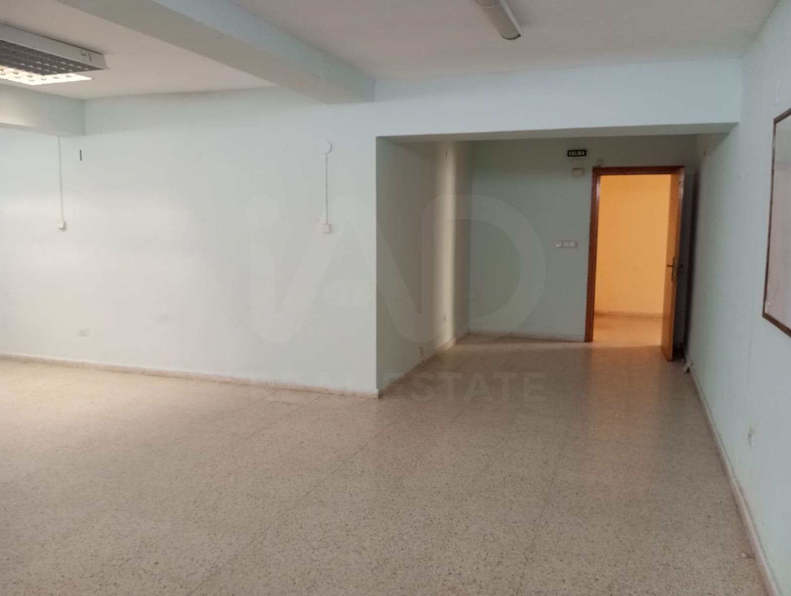 Commercial for sale in Jaca - € 63,000 (Ref: 10099000)