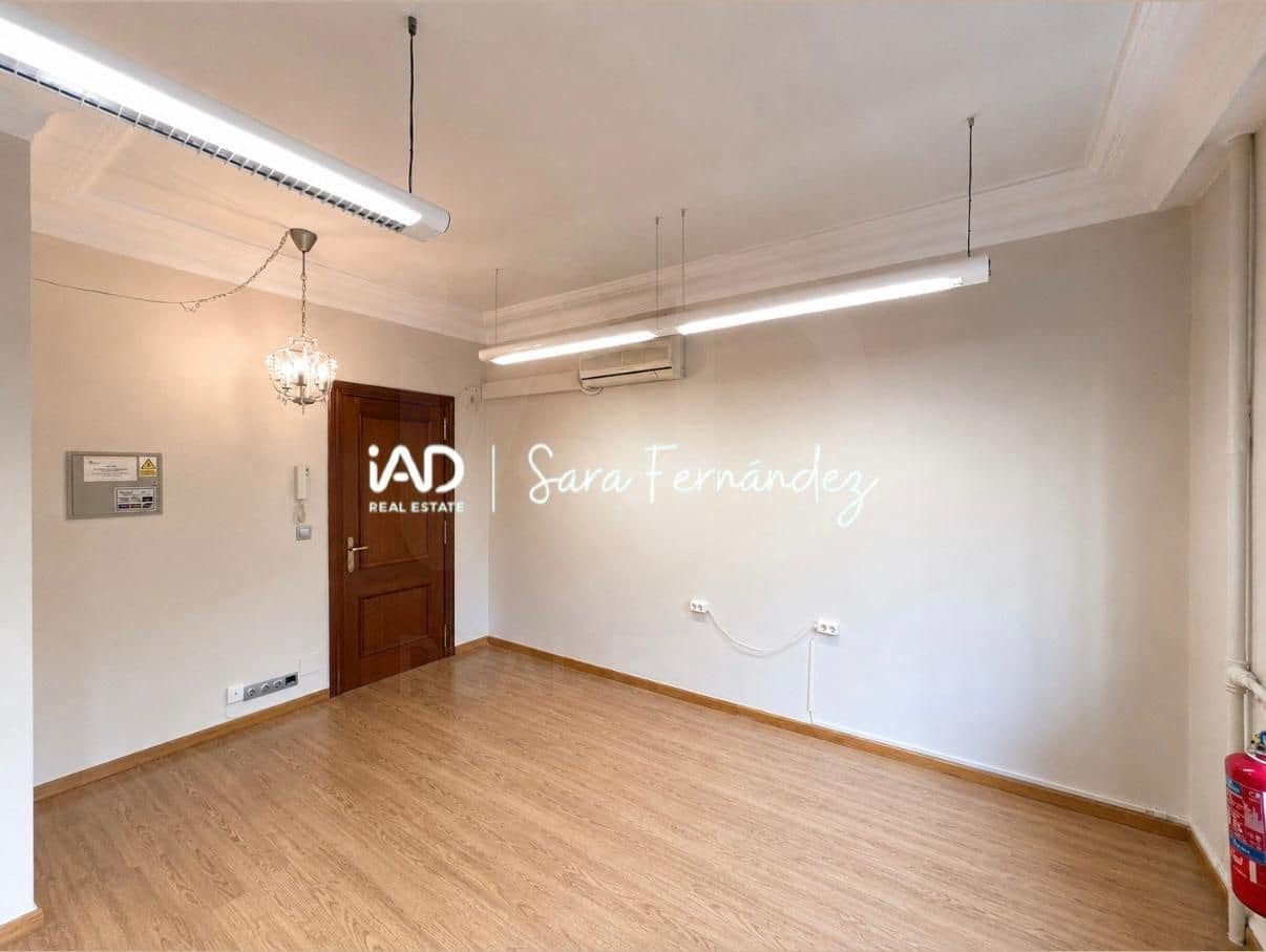 Commercial for sale in Leon city - € 85,000 (Ref: 10099001)