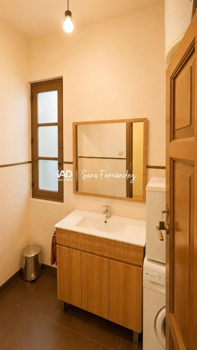 Commercial for sale in Leon city - € 85,000 (Ref: 10099001)