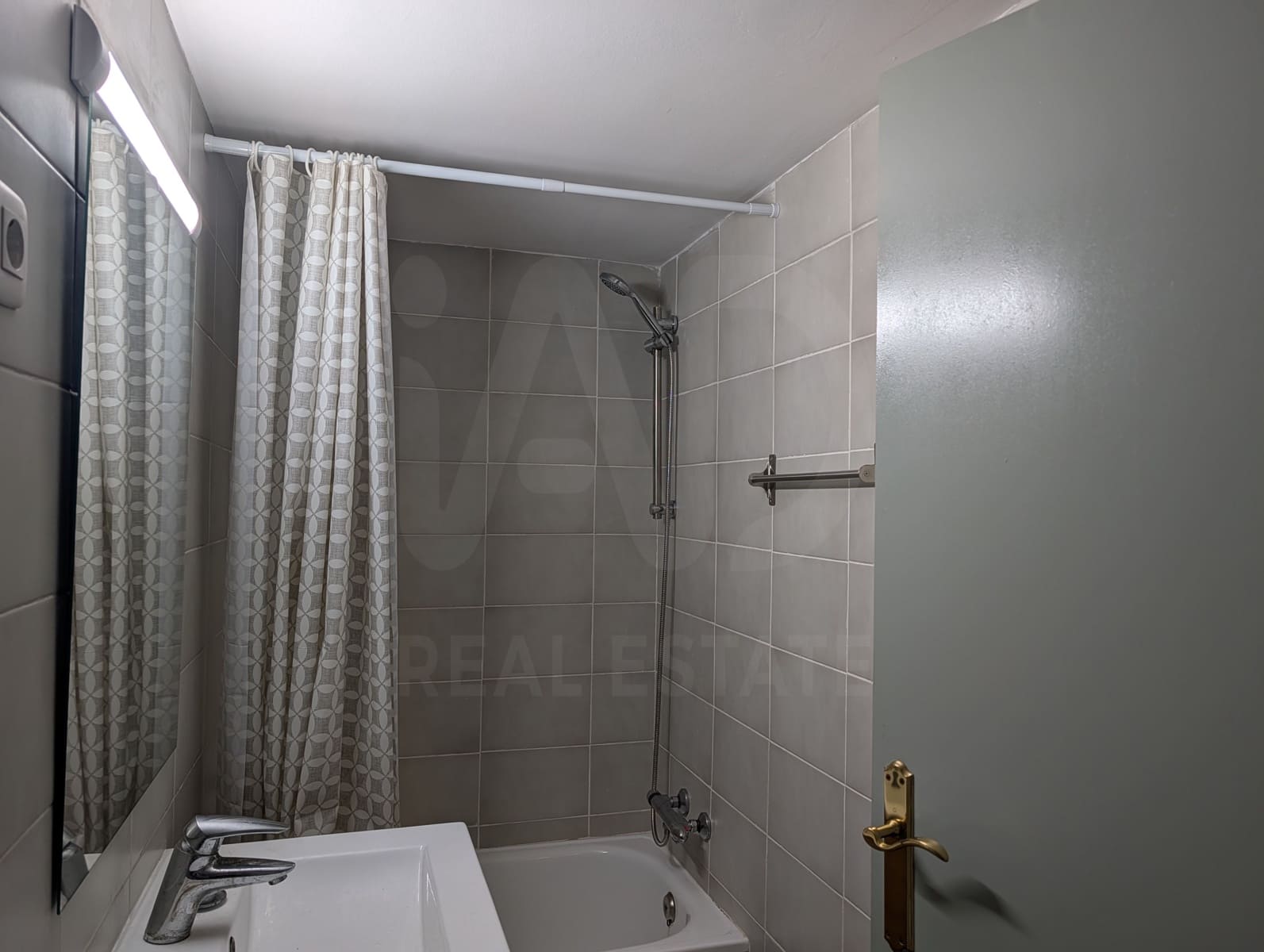 1 bedroom Commercial for sale in Vilafranca del Penedes with garage - € 58,000 (Ref: 10099002)
