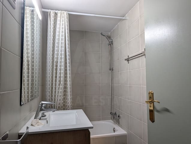 1 bedroom Commercial for sale in Vilafranca del Penedès with garage - € 58,000 (Ref: 10099002)