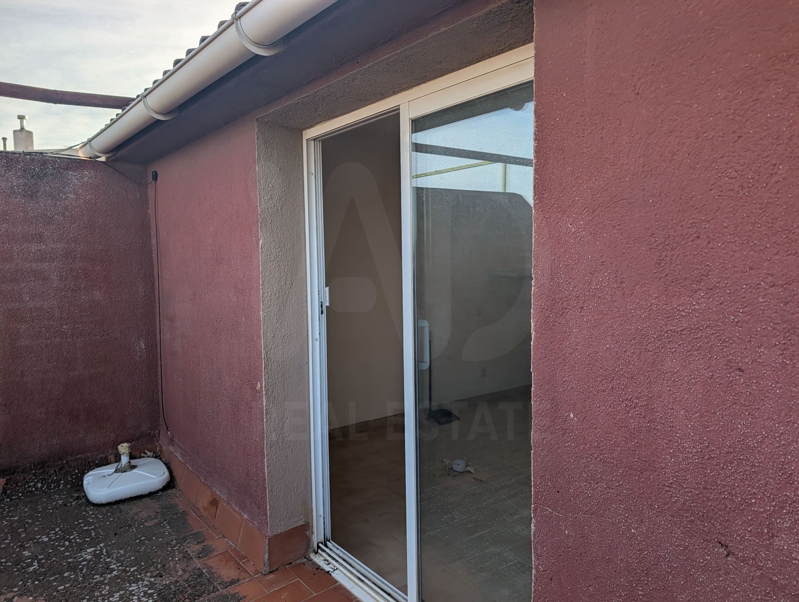1 bedroom Commercial for sale in Vilafranca del Penedes with garage - € 58,000 (Ref: 10099002)