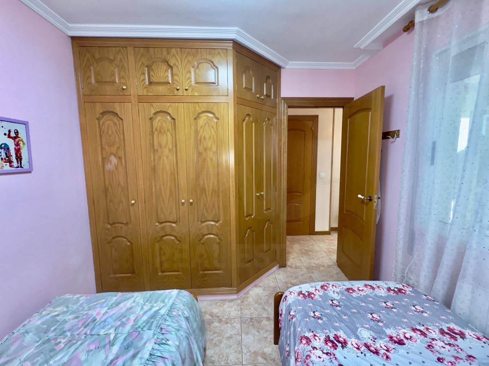 4 bedroom Townhouse for sale in Vinaros with garage - € 279,000 (Ref: 10099577)