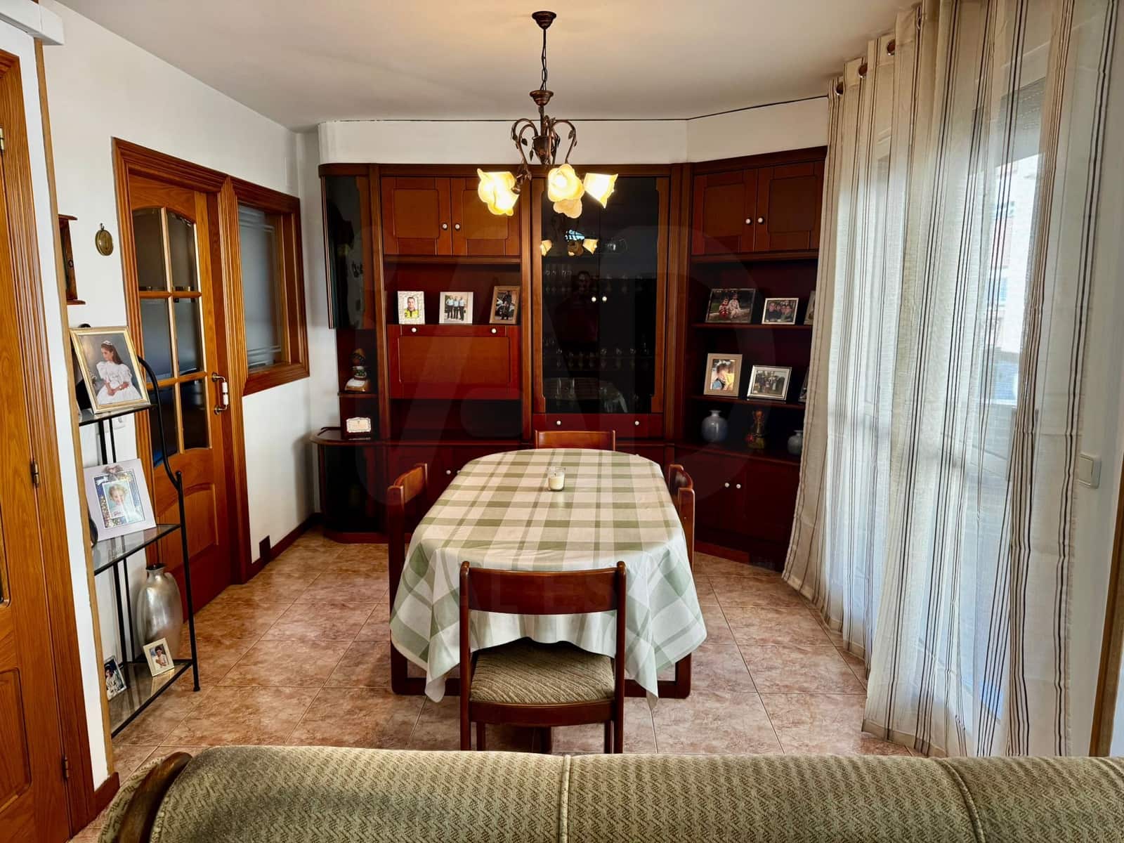 4 bedroom Townhouse for sale in Vinaros with garage - € 279,000 (Ref: 10099577)