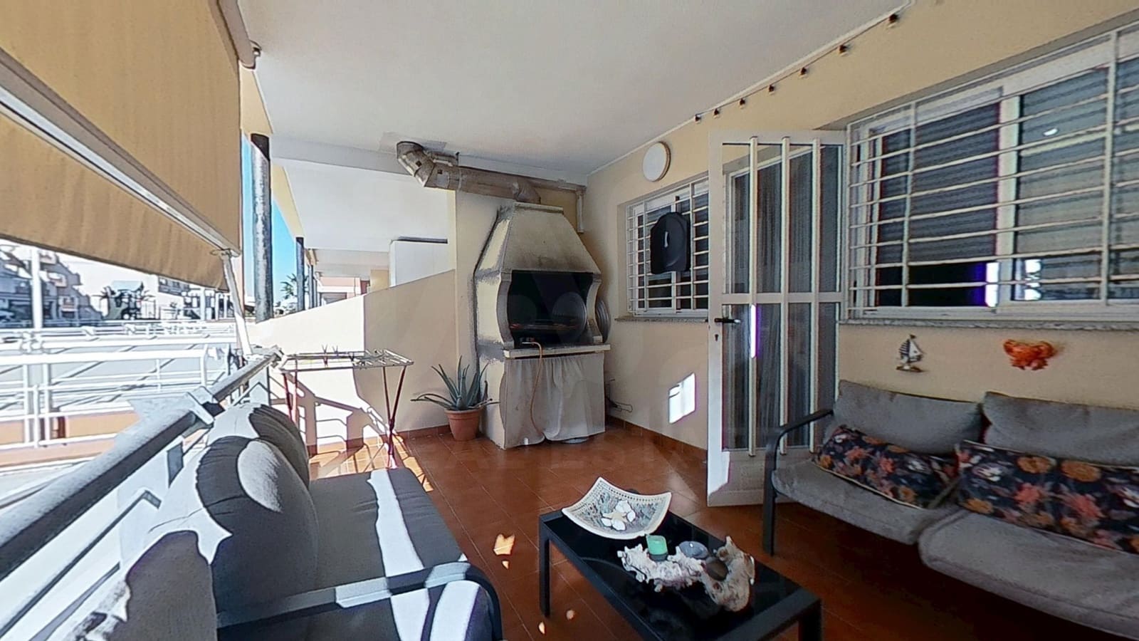 4 bedroom Townhouse for sale in Chilches with pool garage - € 425,000 (Ref: 10099580)