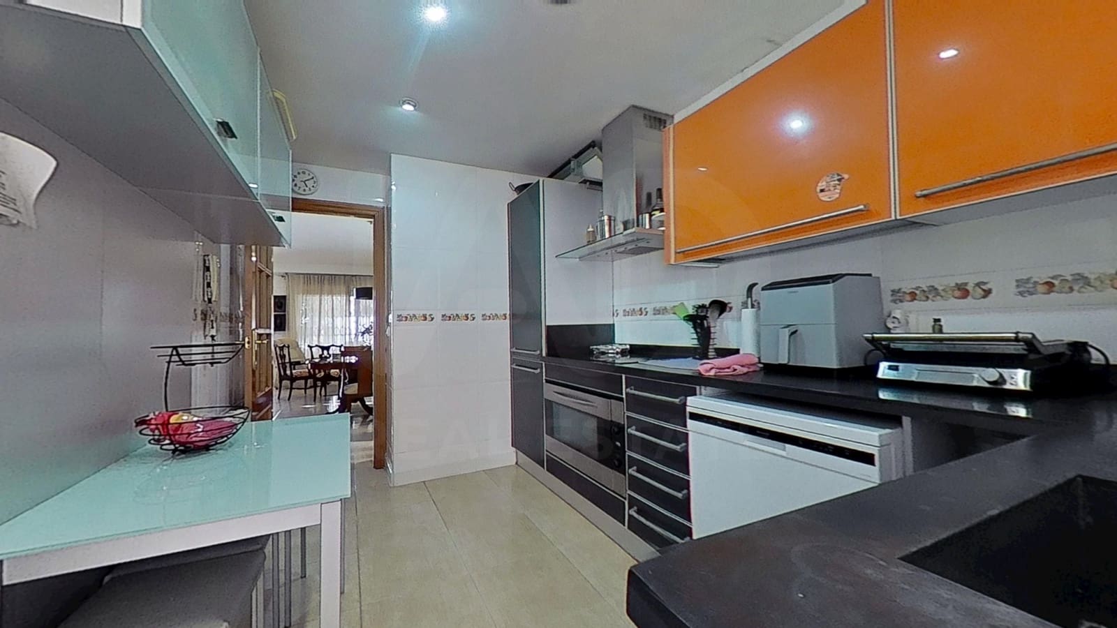 4 bedroom Townhouse for sale in Chilches with pool garage - € 425,000 (Ref: 10099580)