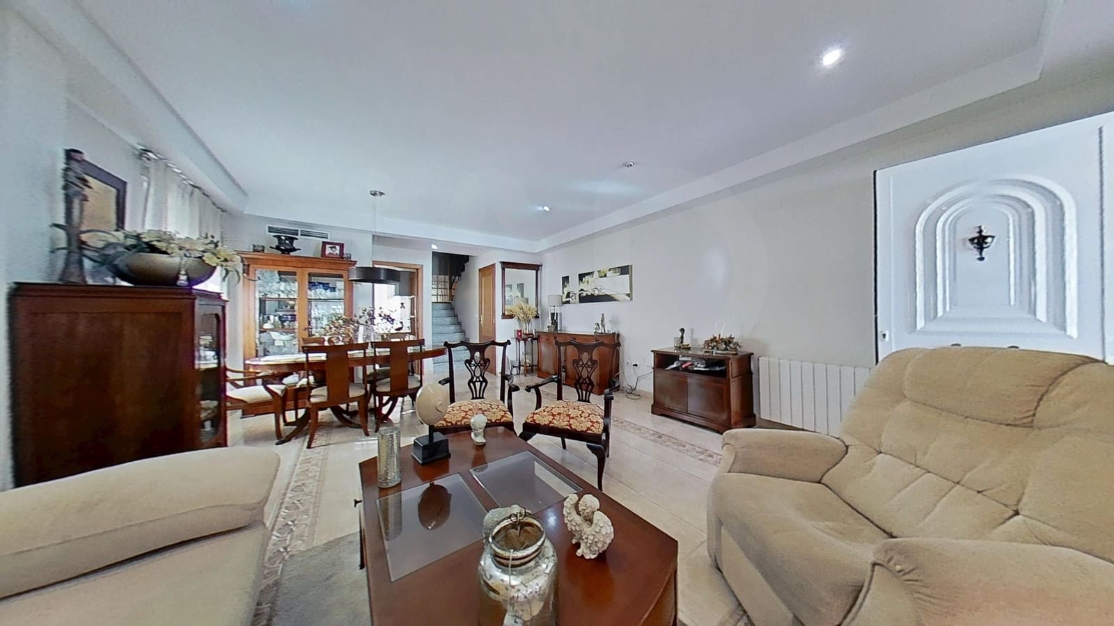 4 bedroom Townhouse for sale in Chilches with pool garage - € 425,000 (Ref: 10099580)