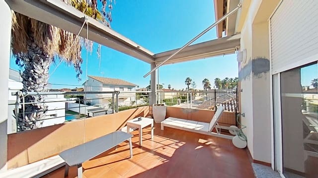 4 bedroom Townhouse for sale in Playa de Chilches, Chilches with pool garage - € 425,000 (Ref: 10099580)