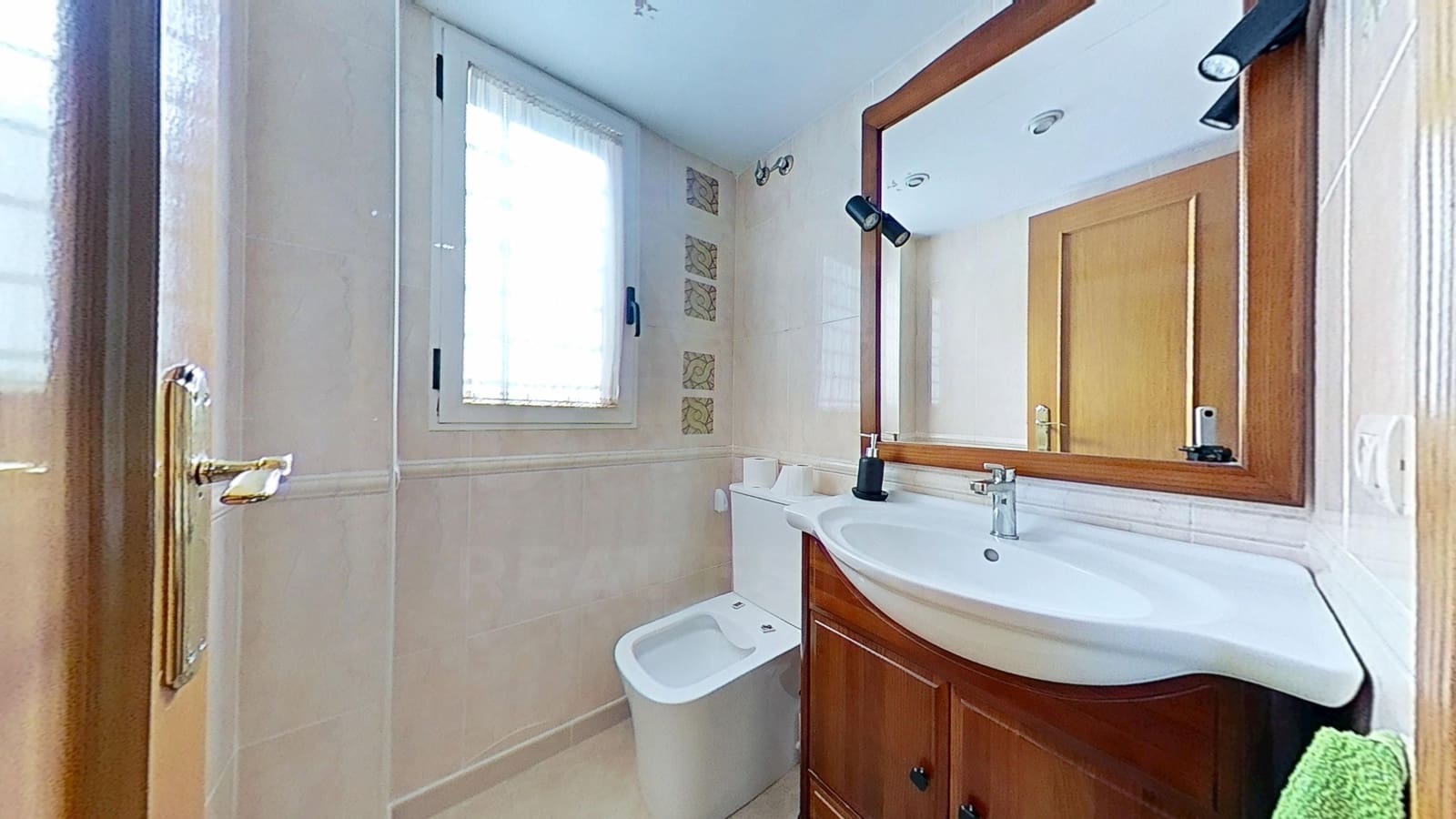 4 bedroom Townhouse for sale in Chilches with pool garage - € 425,000 (Ref: 10099580)