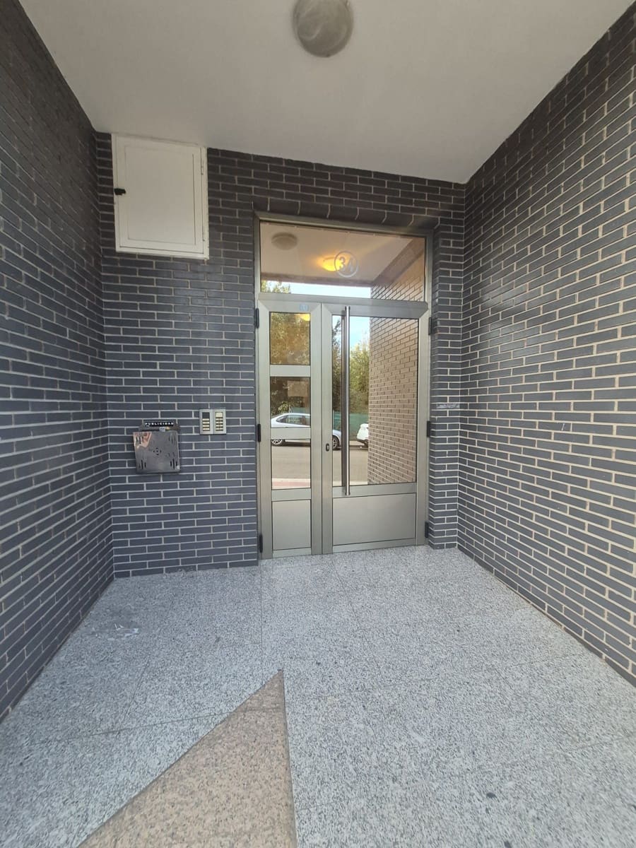 2 quarto Apartamento para venda em San Andres del Rabanedo com garagem - 159 000 € (Ref: 10099581)