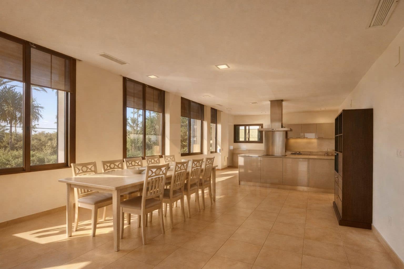 5 sypialnia Dom na sprzedaż w Las Bayas z basenem garażem - 649 000 € (Ref: 10099588)