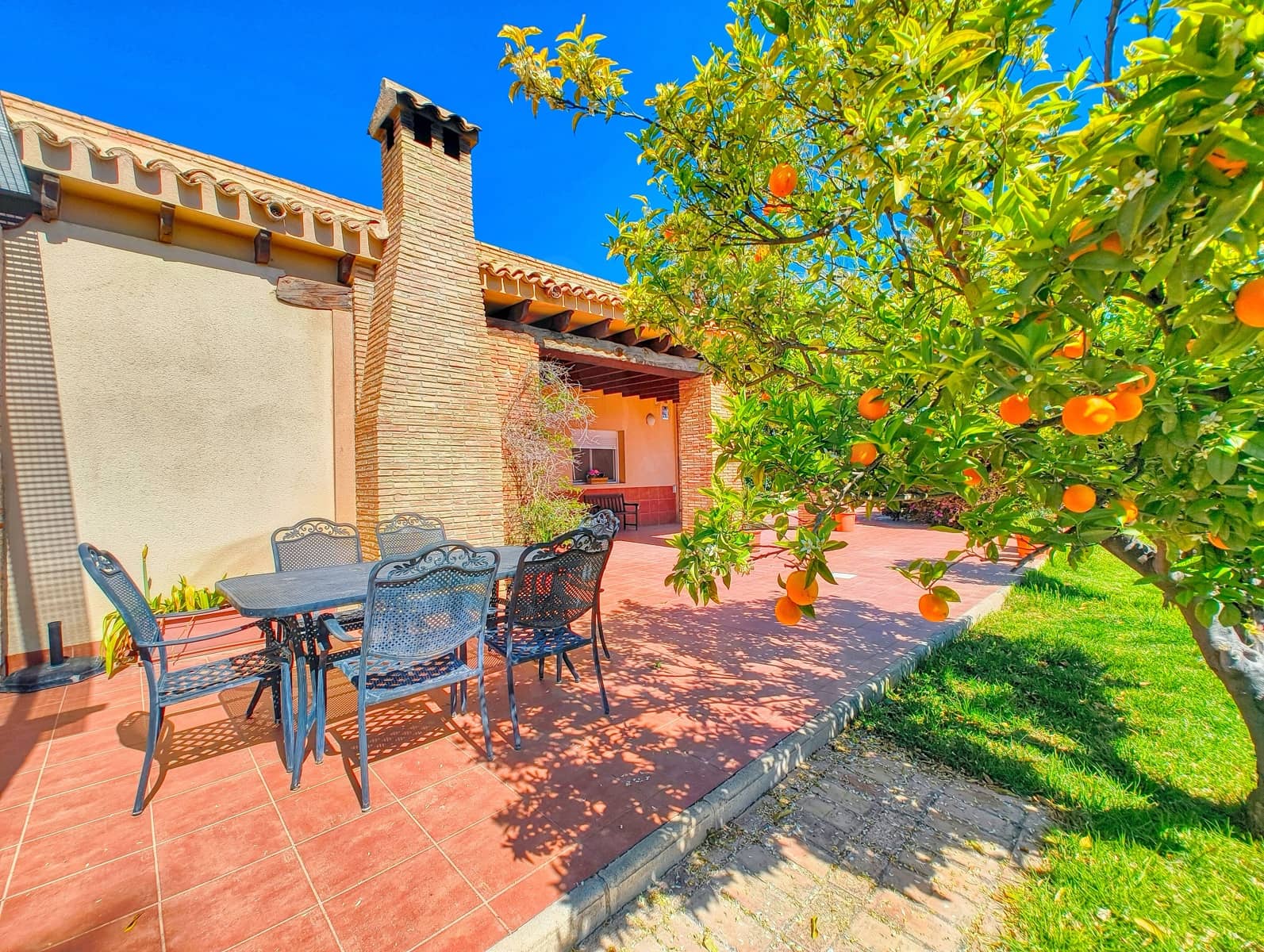 5 sypialnia Dom na sprzedaż w Las Bayas z basenem garażem - 649 000 € (Ref: 10099588)