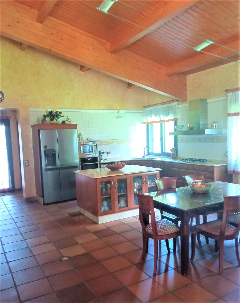 5 soveværelse Byhus til salg i Mora d'Ebre med swimmingpool garage - € 475.000 (Ref: 10099591)