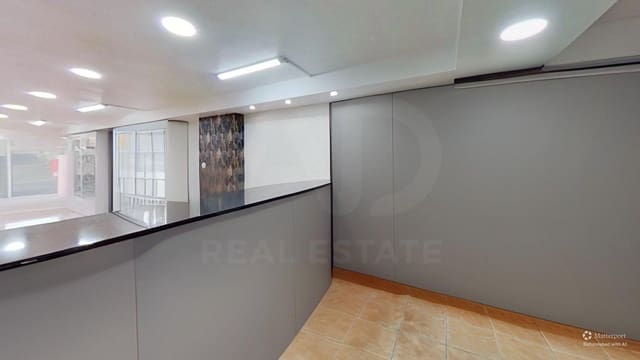Kommersiell til leie i Alicante by - € 38 000 (Ref: 10099593)