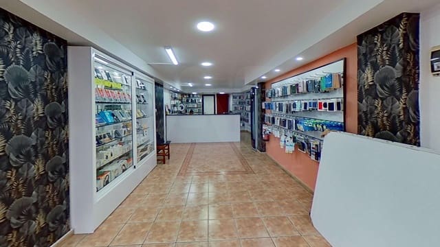 Kommersiell til leie i Alicante by - € 38 000 (Ref: 10099593)