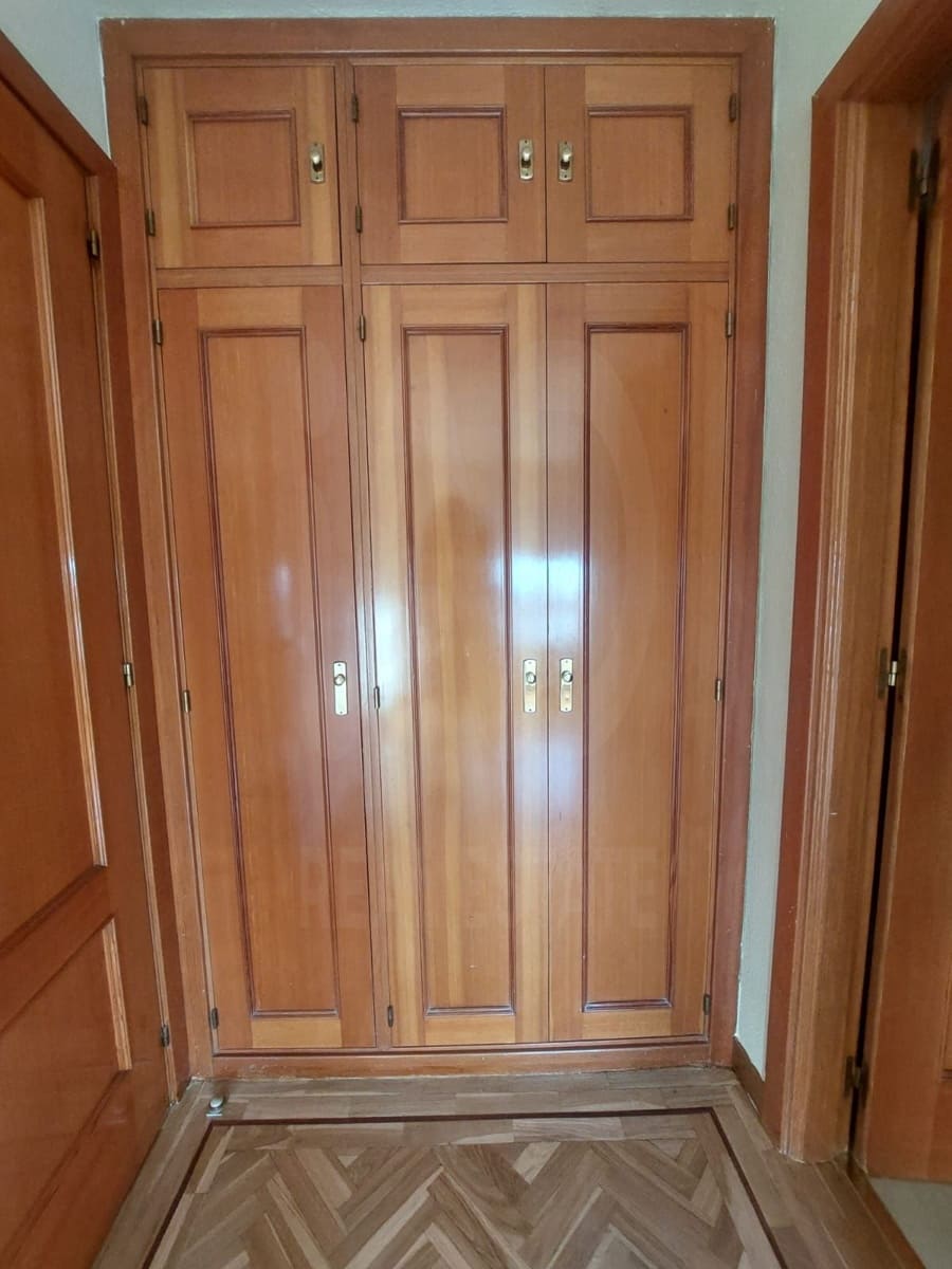 1 slaapkamer Appartement te huur in Madrid stad met garage - € 1.250 (Ref: 10099594)