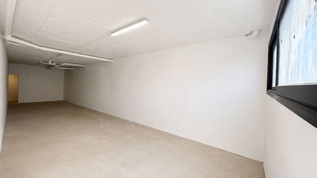 Commercieel te koop in Tarifa met zwembad - € 117.000 (Ref: 10099595)