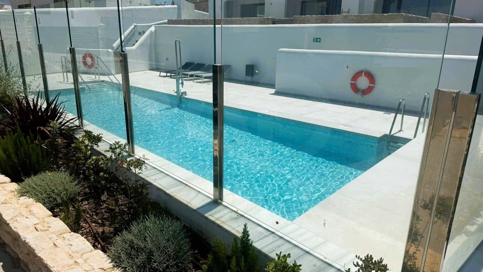 Commercieel te koop in Tarifa met zwembad - € 117.000 (Ref: 10099595)