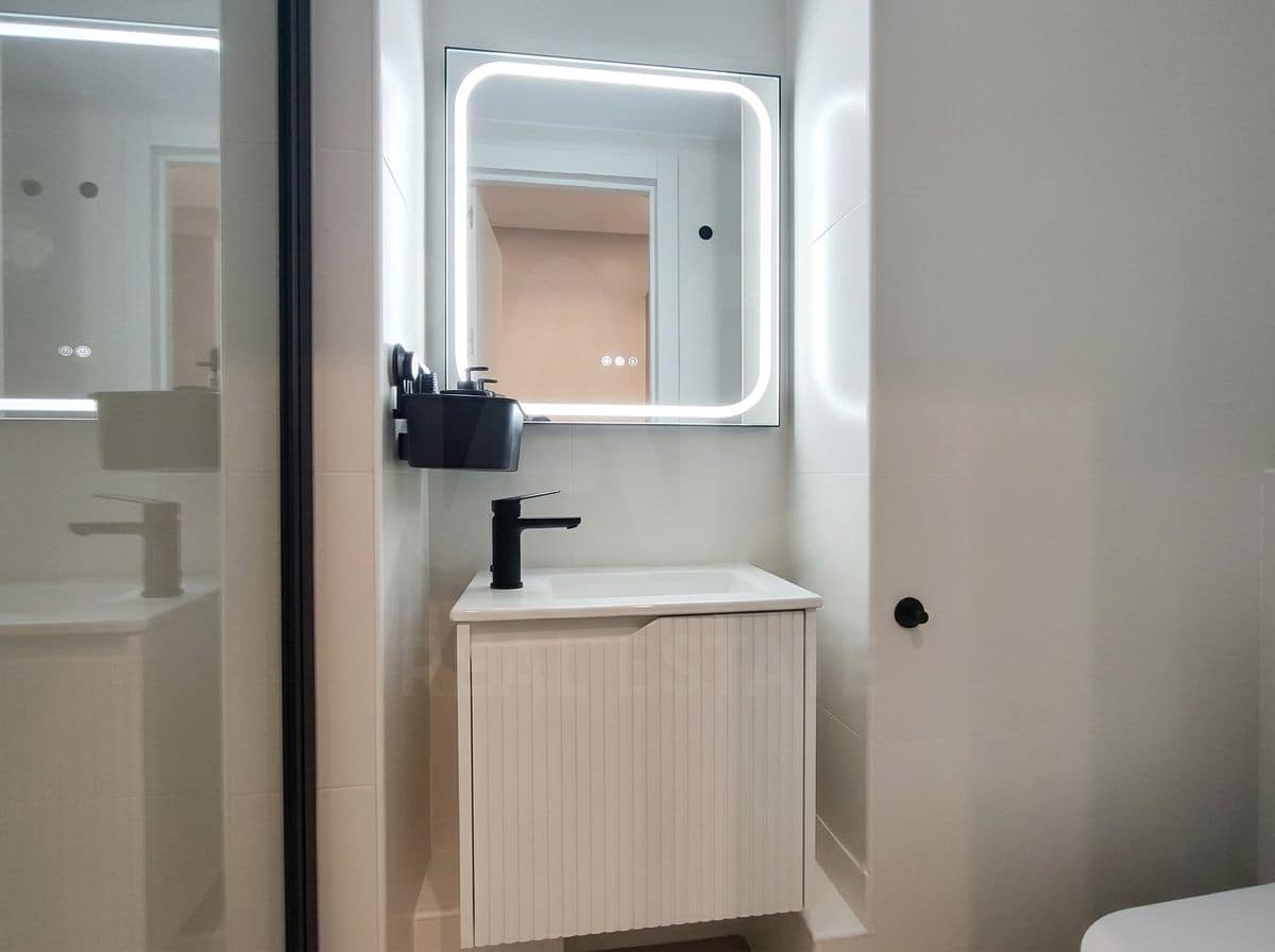 1 slaapkamer Appartement te huur in Madrid stad - € 2.500 (Ref: 10099596)