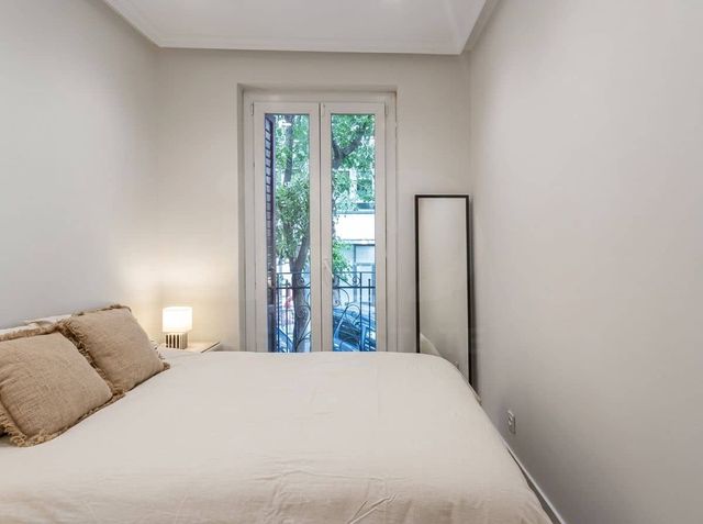 1 slaapkamer Appartement te huur in Madrid stad - € 2.500 (Ref: 10099596)