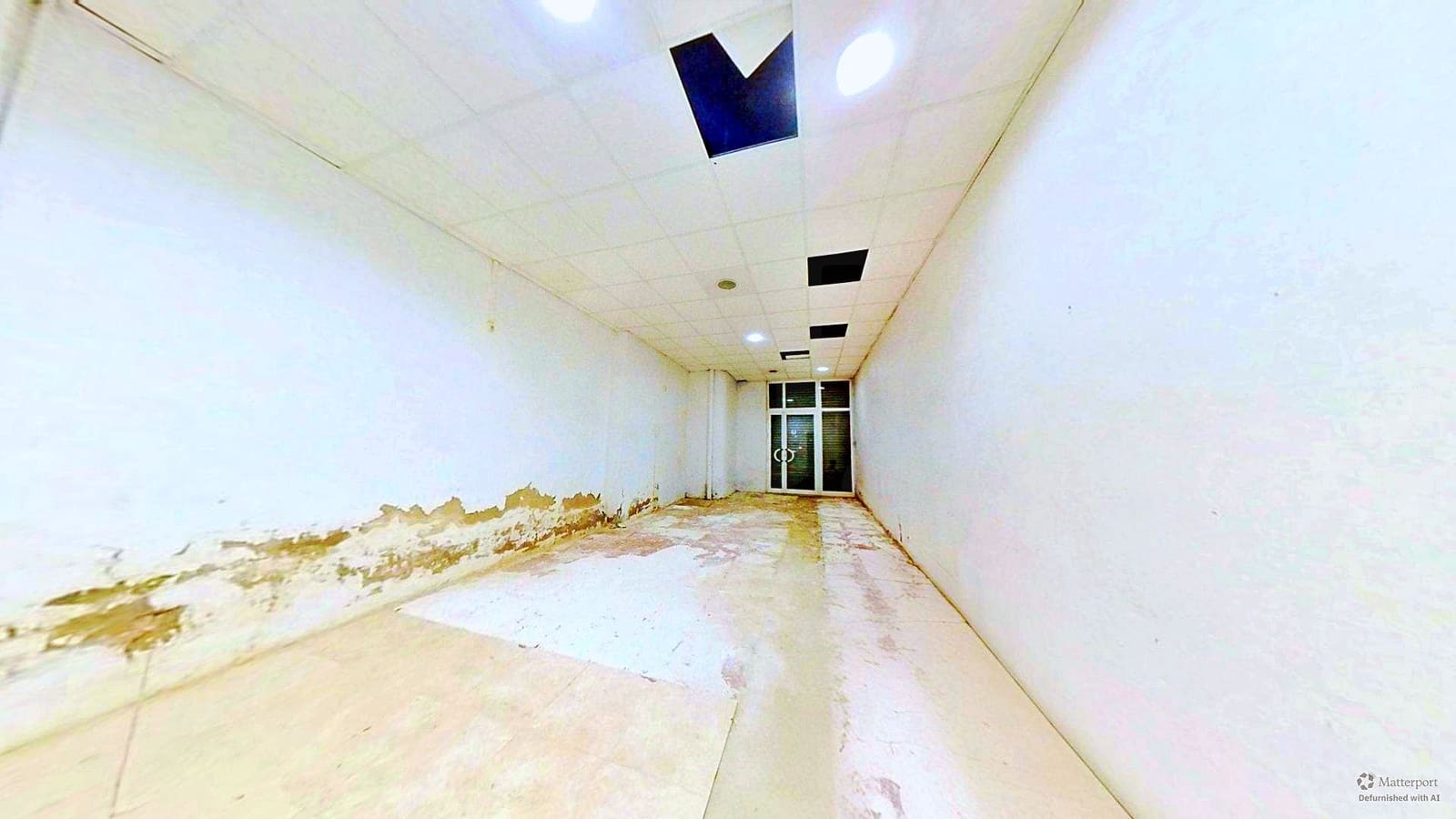 4 slaapkamer Commercieel te koop in Alicante stad - € 160.000 (Ref: 10100230)