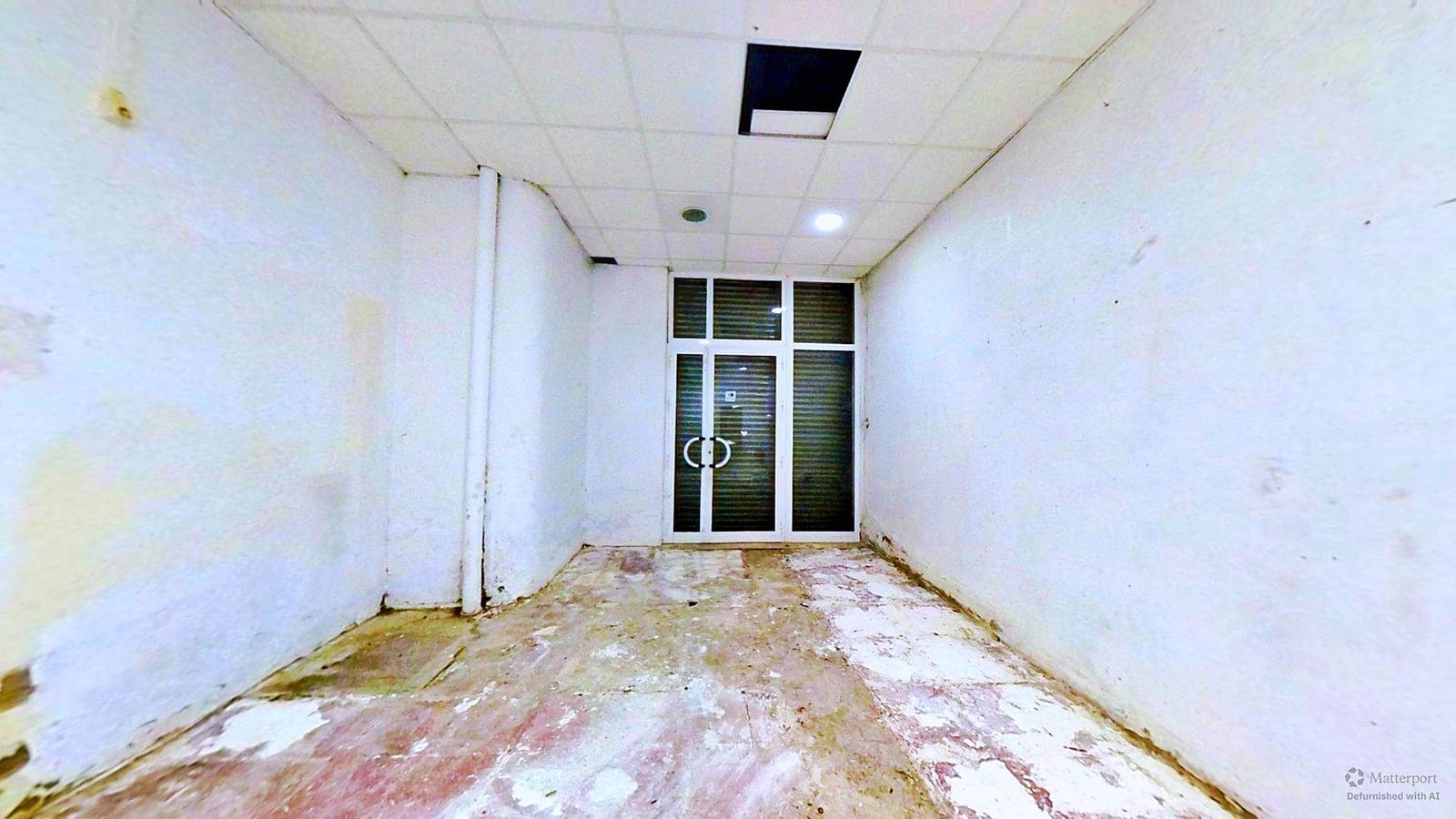 4 slaapkamer Commercieel te koop in Alicante stad - € 160.000 (Ref: 10100230)