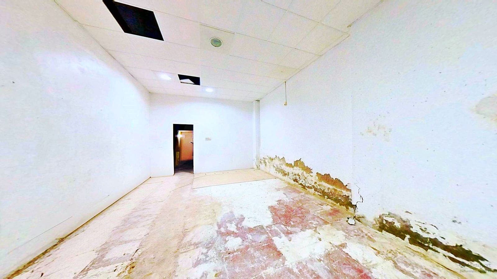 4 slaapkamer Commercieel te koop in Alicante stad - € 160.000 (Ref: 10100230)