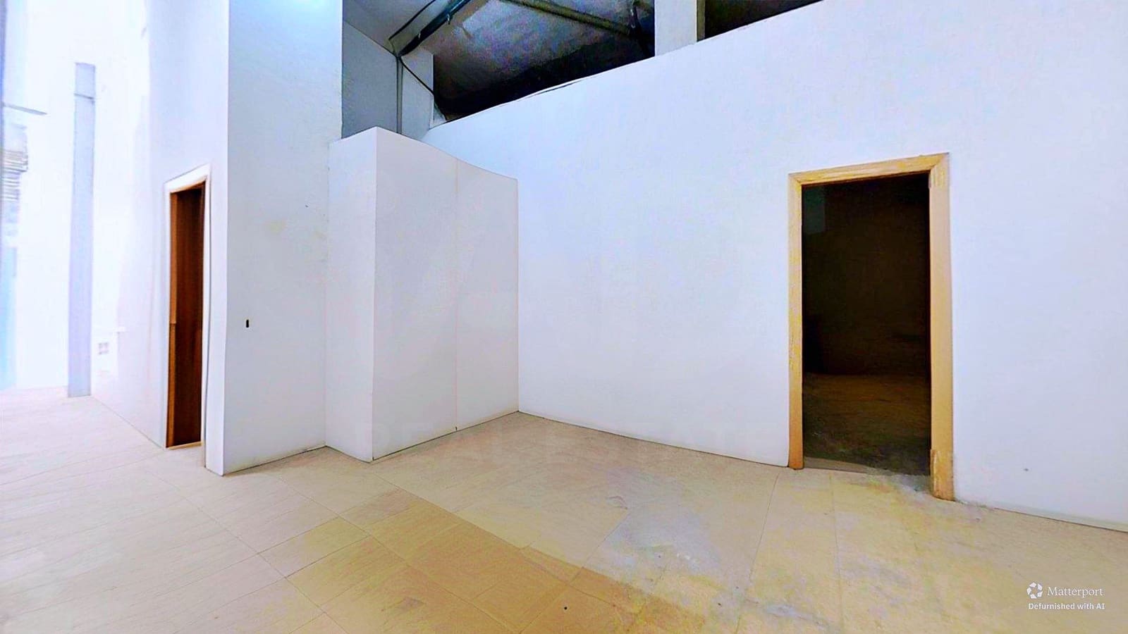 4 slaapkamer Commercieel te koop in Alicante stad - € 160.000 (Ref: 10100230)