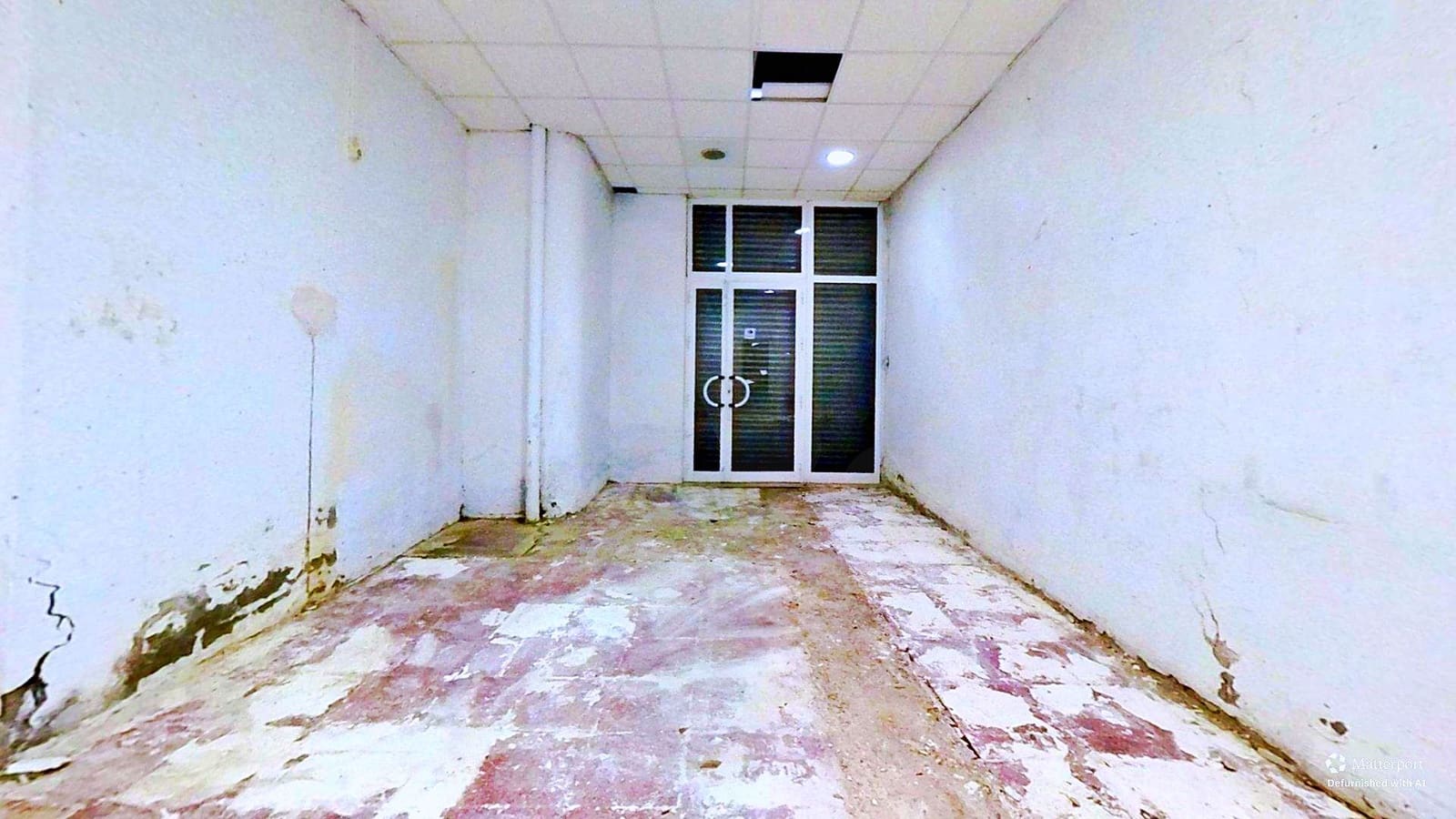4 slaapkamer Commercieel te koop in Alicante stad - € 160.000 (Ref: 10100230)