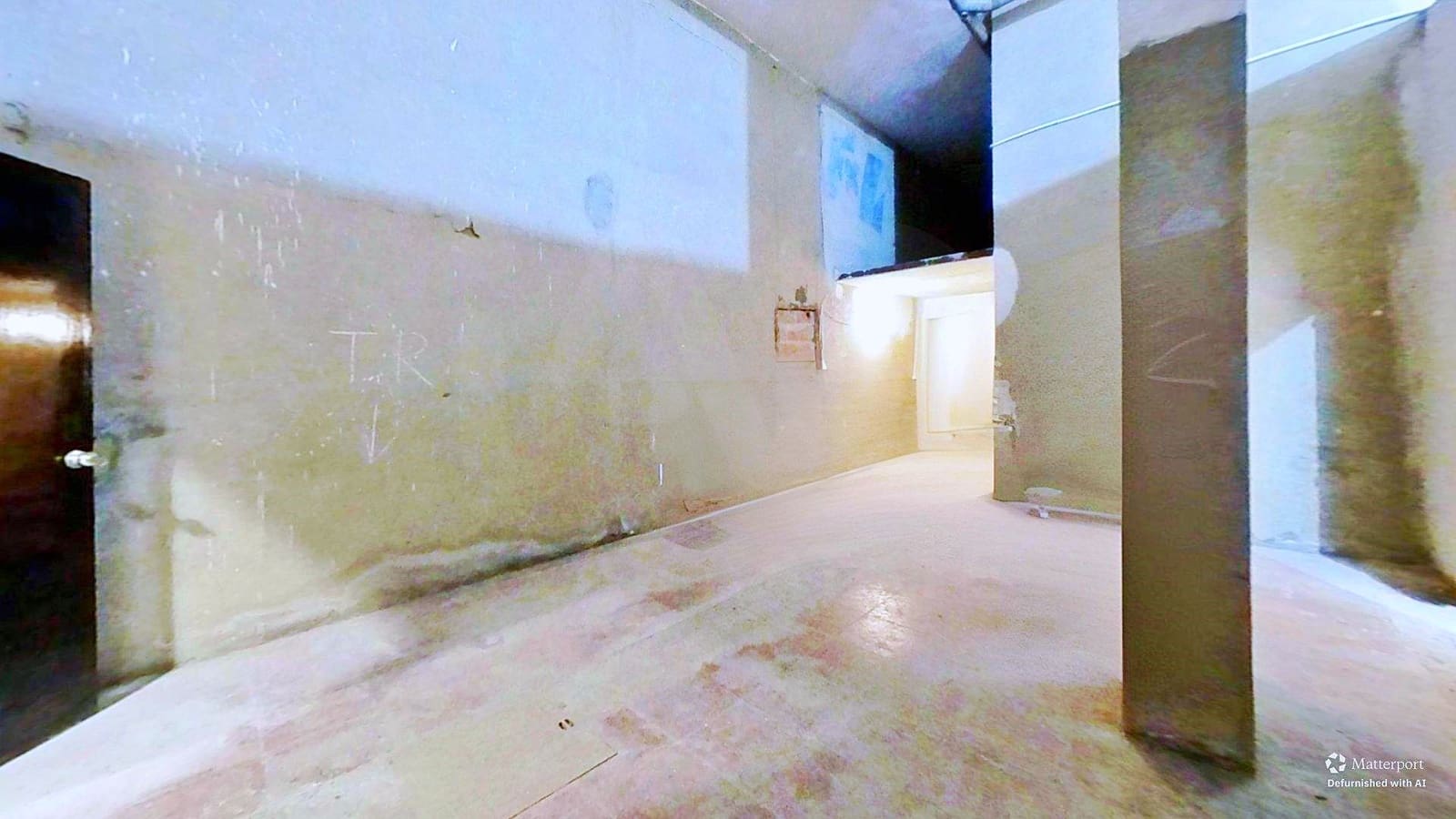 4 slaapkamer Commercieel te koop in Alicante stad - € 160.000 (Ref: 10100230)